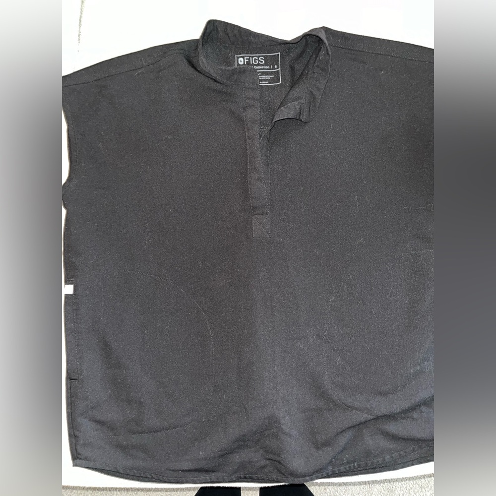Black FIGS scrubs top, sleeveless